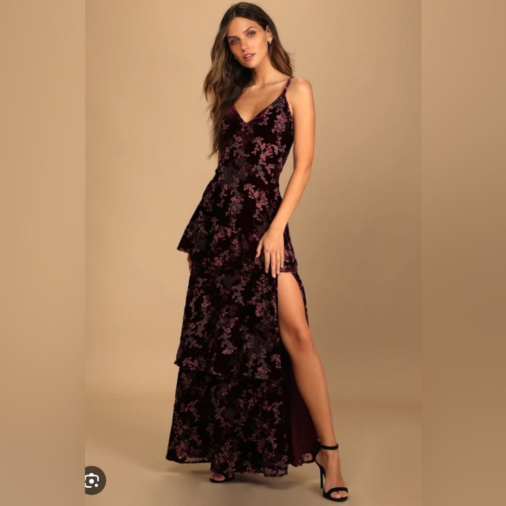 Lulu’s Plum Tiered Floral Maxi